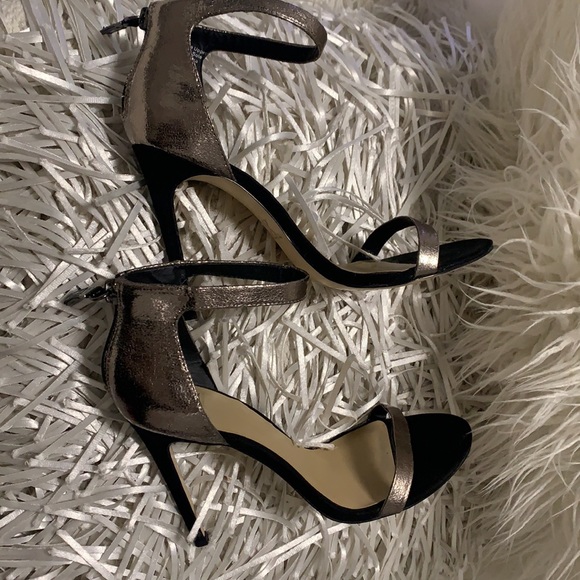 ⭐️Gwen Stefani  Heels⭐️ - Picture 5 of 10